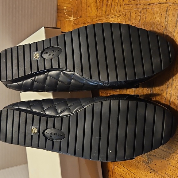 Anne Klein Gianna-Q Black Flats 10M - Picture 3 of 4